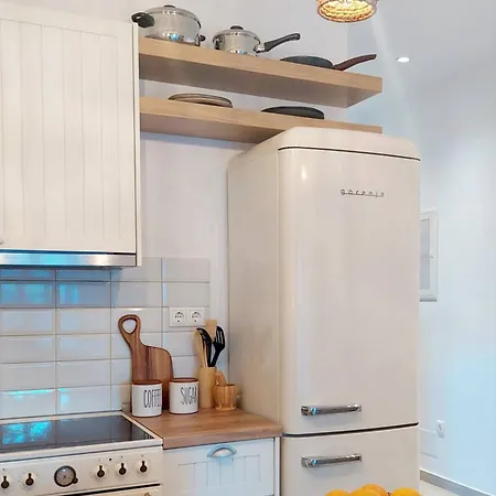 Maya 5, Junior With Big Terrace *